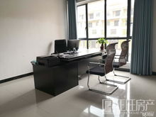 新城區豪華寫字樓 配備全套辦公設備，地理位置優越，采光極佳